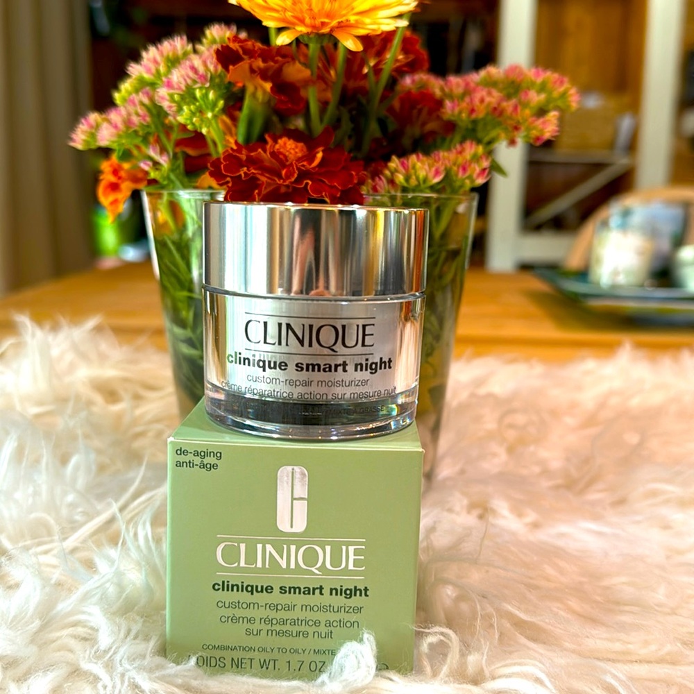 Clinique smart night custom repair moisturizer